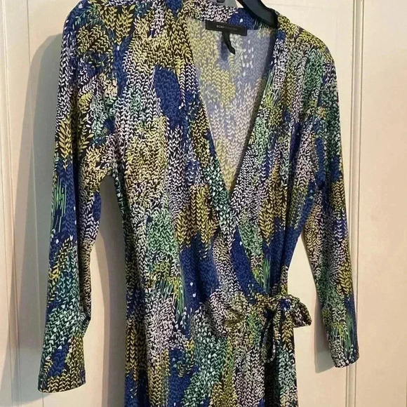 BCBG Maxazria womens wrap dress - 3/4 sleeve - blue/green/yellow - size small - Picture 3 of 7